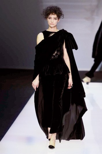 Fotoservizio/FW 2016-2017/WOMEN/GIORGIO ARMANI/DP2/13