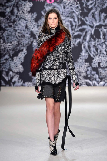 Fotoservizio/FW 2016-2017/WOMEN/ANGELO MARANI/DP2/1