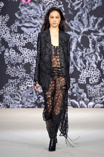Fotoservizio/FW 2016-2017/WOMEN/ANGELO MARANI/DP2/12