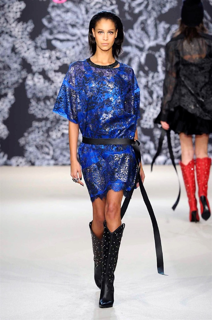 Fotoservizio/FW 2016-2017/WOMEN/ANGELO MARANI/DP2/14