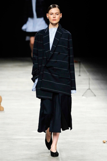 Fotoservizio/FW 2016-2017/WOMEN/LUCIO VANOTTI/DP2/0