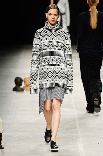 Fotoservizio/FW 2016-2017/WOMEN/LUCIO VANOTTI/DP2/6