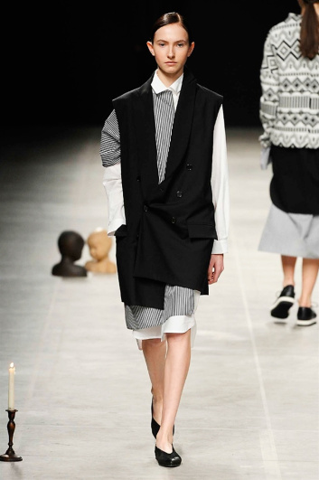 Fotoservizio/FW 2016-2017/WOMEN/LUCIO VANOTTI/DP2/9