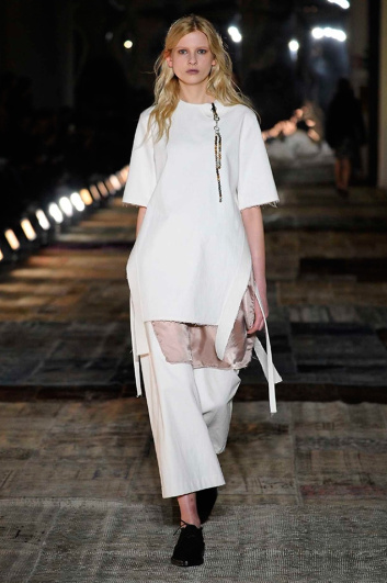 Fotoservizio/FW 2016-2017/WOMEN/DAMIR DOMA/DP2/5