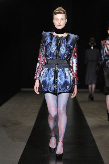 Fotoservizio/FW 2012-2013/WOMEN/SERGEI GRINKO/31