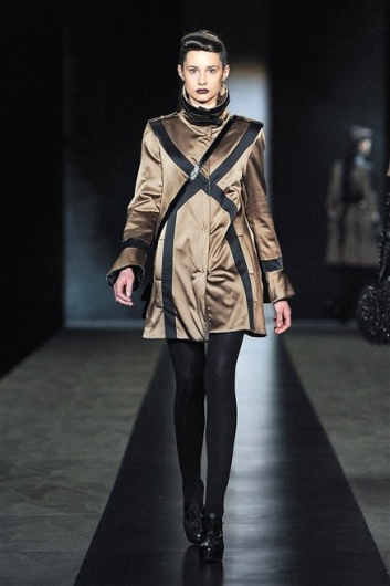 Fotoservizio/FW 2012-2013/WOMEN/SERGEI GRINKO/3