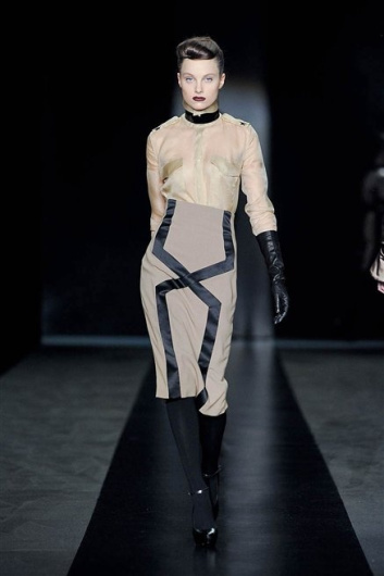 Fotoservizio/FW 2012-2013/WOMEN/SERGEI GRINKO/4