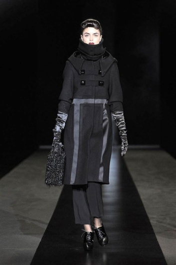 Fotoservizio/FW 2012-2013/WOMEN/SERGEI GRINKO/10