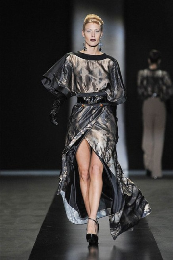Fotoservizio/FW 2012-2013/WOMEN/SERGEI GRINKO/13