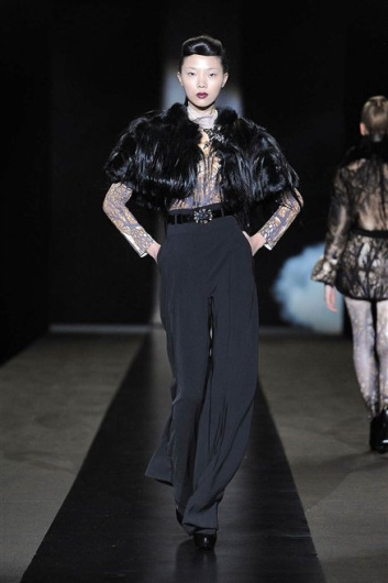 Fotoservizio/FW 2012-2013/WOMEN/SERGEI GRINKO/16