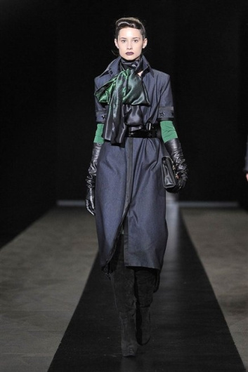 Fotoservizio/FW 2012-2013/WOMEN/SERGEI GRINKO/26