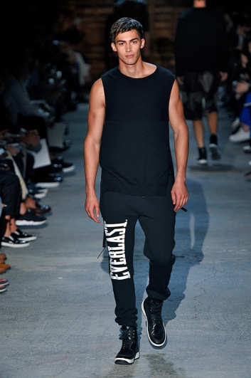 Fotoservizio/SS 2017/MEN/PORTS 1961/DP2/4