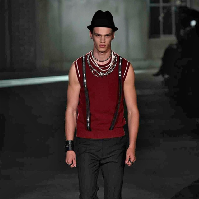 DSQUARED2