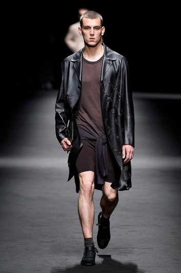 Fotoservizio/SS 2017/MEN/VERSACE/DP2/1