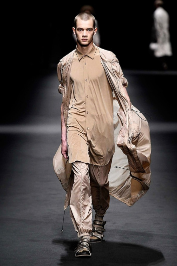 Fotoservizio/SS 2017/MEN/VERSACE/DP2/6