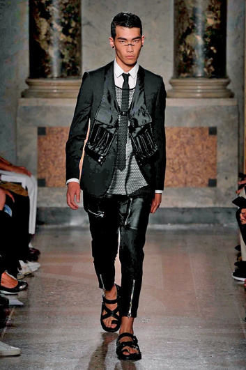 Fotoservizio/SS 2017/MEN/LES HOMMES/DP2/1