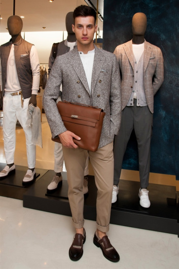 Fotoservizio/SS 2017/MEN/ELEVENTY/DP2/0
