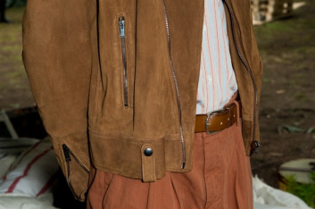 Fotoservizio/SS 2017/MEN/DONDUP/DP2/5