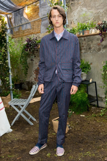 Fotoservizio/SS 2017/MEN/DONDUP/DP2/16