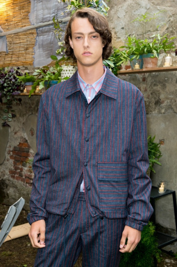 Fotoservizio/SS 2017/MEN/DONDUP/DP2/17