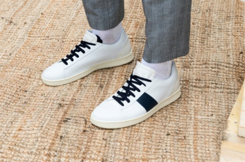 Fotoservizio/SS 2017/MEN/DONDUP/DP2/33