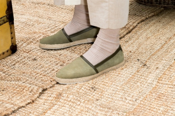 Fotoservizio/SS 2017/MEN/DONDUP/DP2/36