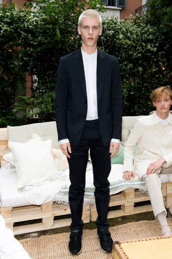 Fotoservizio/SS 2017/MEN/DONDUP/DP2/37