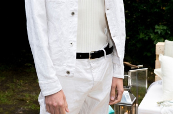 Fotoservizio/SS 2017/MEN/DONDUP/DP2/42