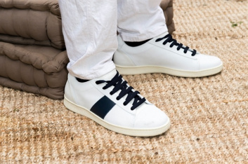 Fotoservizio/SS 2017/MEN/DONDUP/DP2/43