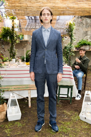 Fotoservizio/SS 2017/MEN/DONDUP/DP2/45