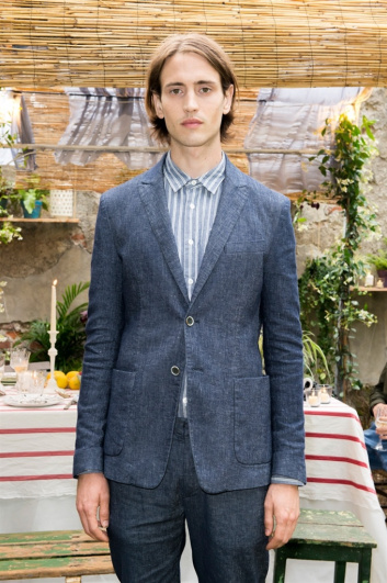 Fotoservizio/SS 2017/MEN/DONDUP/DP2/46