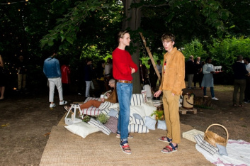 Fotoservizio/SS 2017/MEN/DONDUP/DP2/51