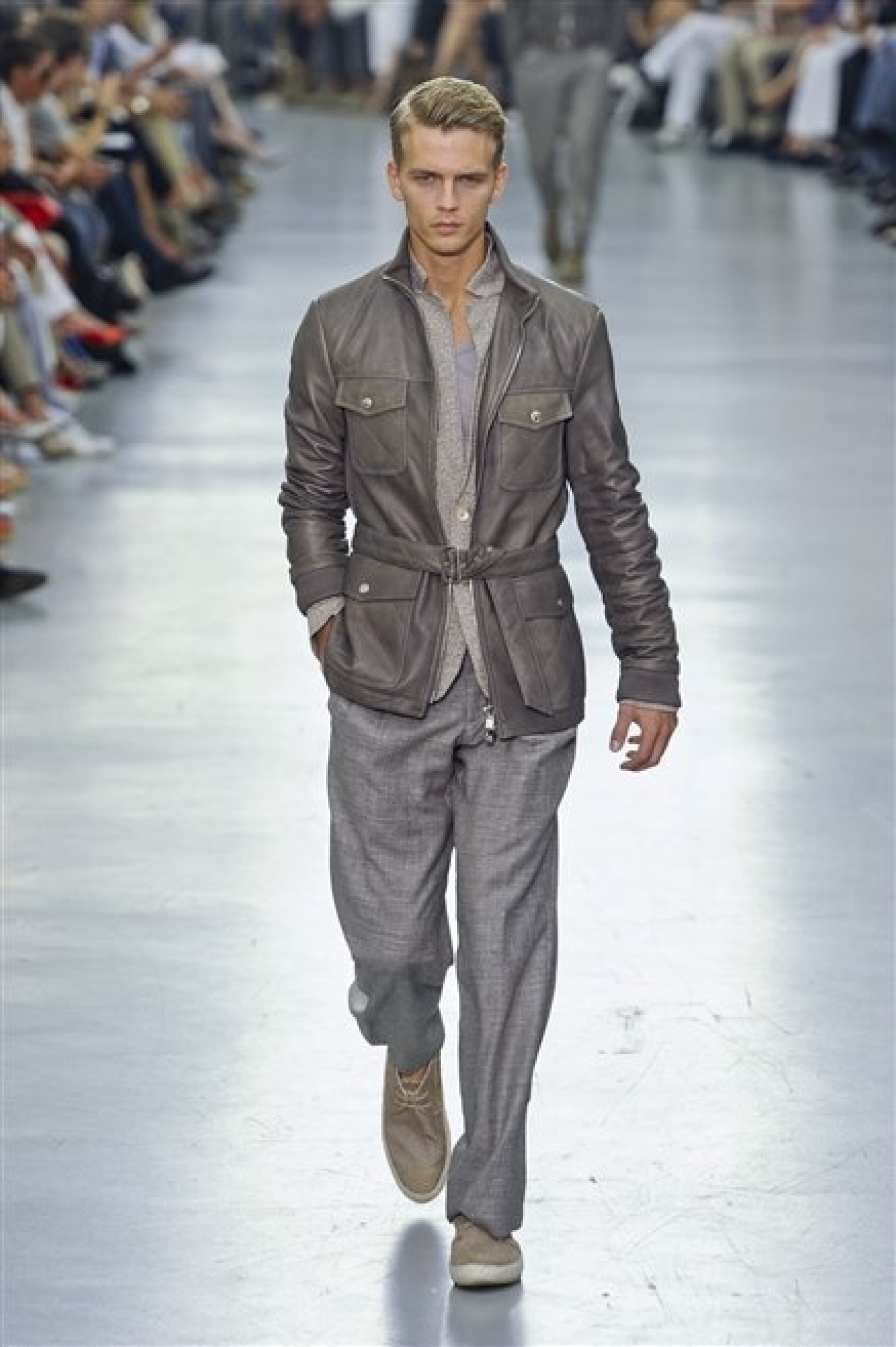 CORNELIANI – ELEGANZA INFORMALE