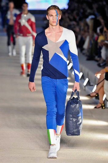 Fotoservizio/SS 2017/MEN/DIRK BIKKEMBERGS/DP2/7
