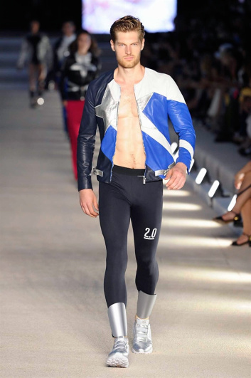 Fotoservizio/SS 2017/MEN/DIRK BIKKEMBERGS/DP2/9