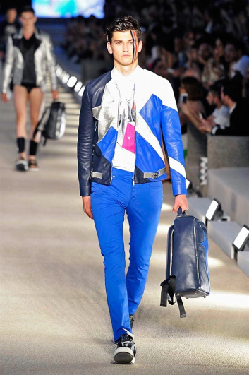 Fotoservizio/SS 2017/MEN/DIRK BIKKEMBERGS/DP2/11