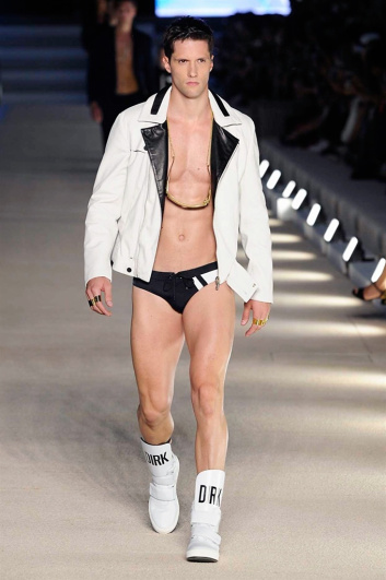 Fotoservizio/SS 2017/MEN/DIRK BIKKEMBERGS/DP2/5