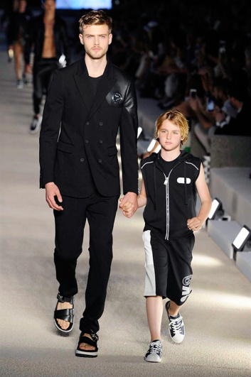 Fotoservizio/SS 2017/MEN/DIRK BIKKEMBERGS/DP2/7
