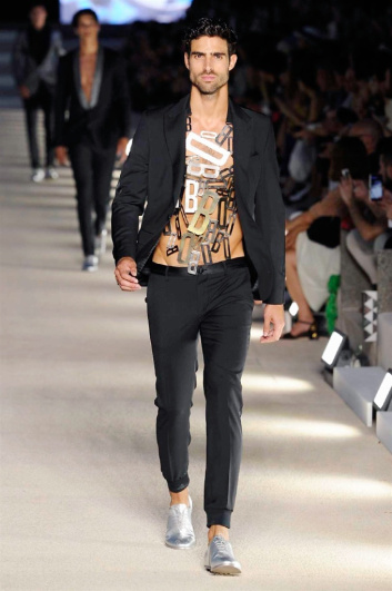 Fotoservizio/SS 2017/MEN/DIRK BIKKEMBERGS/DP2/8