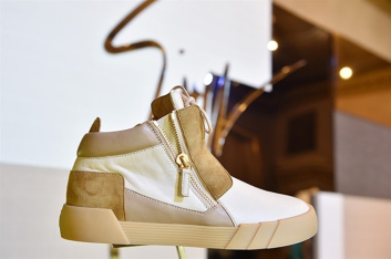 Fotoservizio/SS 2017/MEN/GIUSEPPE ZANOTTI DESIGN/DP2/6