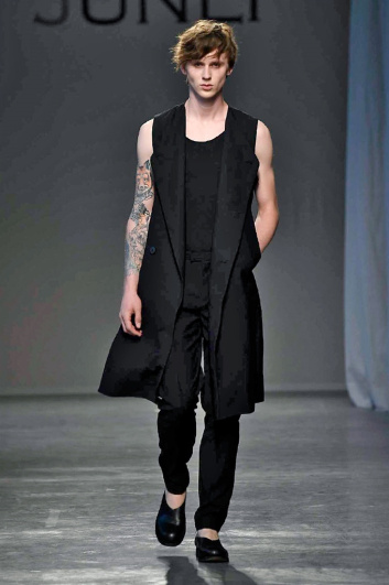 Fotoservizio/SS 2017/MEN/JUN LI SUPPORTED BY CNMI/DP2/0