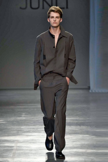 Fotoservizio/SS 2017/MEN/JUN LI SUPPORTED BY CNMI/DP2/2