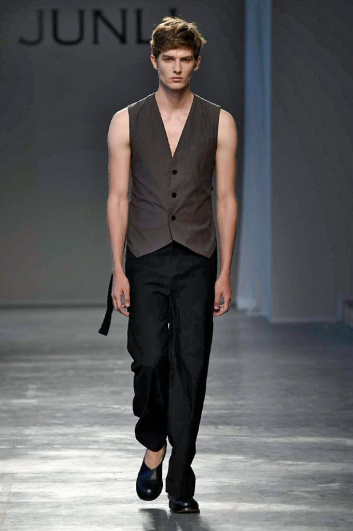 Fotoservizio/SS 2017/MEN/JUN LI SUPPORTED BY CNMI/DP2/5