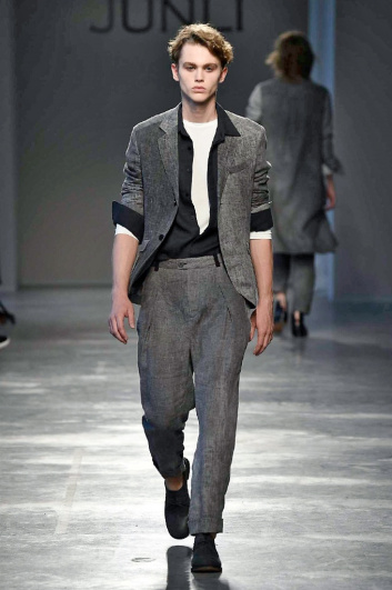 Fotoservizio/SS 2017/MEN/JUN LI SUPPORTED BY CNMI/DP2/5