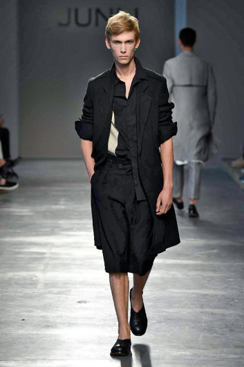 Fotoservizio/SS 2017/MEN/JUN LI SUPPORTED BY CNMI/DP2/1