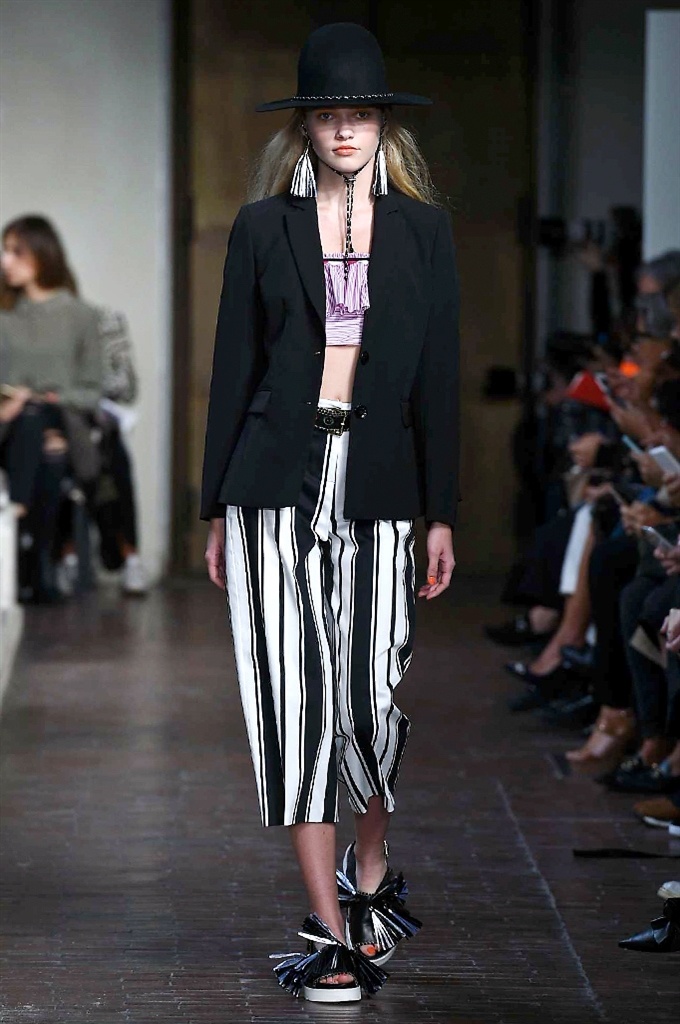 Fotoservizio/SS 2017/WOMEN/BLUGIRL/DP2/1