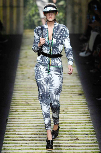Fotoservizio/SS 2017/WOMEN/MAX MARA/DP2/0