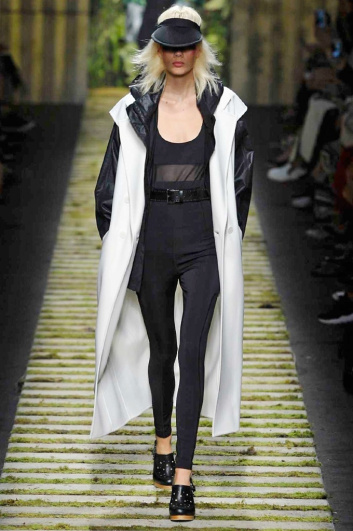 Fotoservizio/SS 2017/WOMEN/MAX MARA/DP2/1
