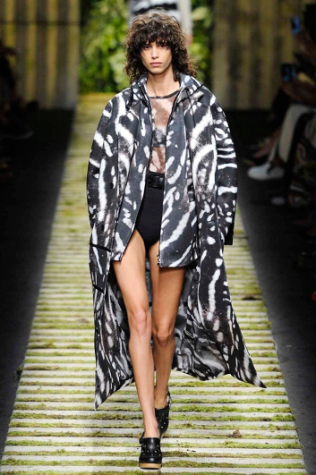Fotoservizio/SS 2017/WOMEN/MAX MARA/DP2/13