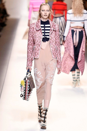 Fotoservizio/SS 2017/WOMEN/FENDI/DP2/2